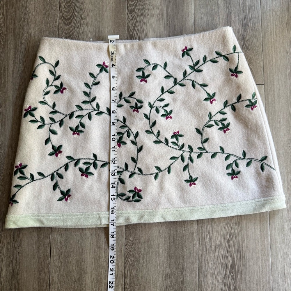 Twinset Milano Embroidered Size Large Cream Floral Skirt 100% Wool - Picture 4 of 16